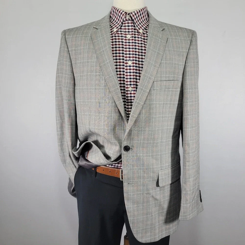 Haggar Men's Sport Coat Blazer Two Button Gray Plaid polyester‎ Blend Size 44L